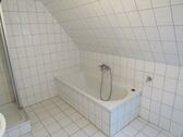 Bad mit Wanne - 