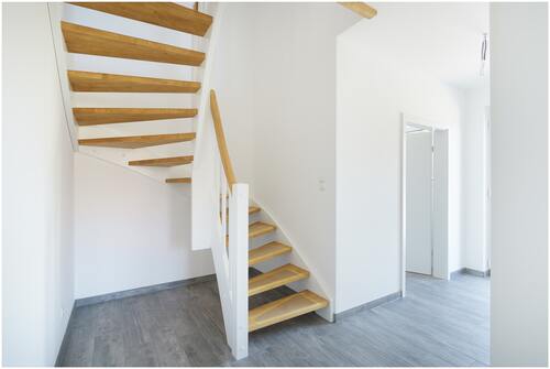 Eingangsbereich Treppe - 