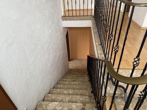 Treppe - 4 Zimmer Dachgeschoßwohnung zur Miete in Rhauderfehn