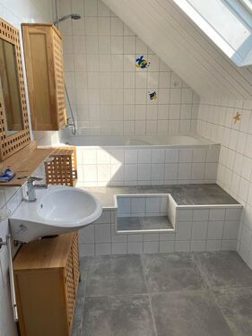 Badezimmer - 3 Zimmer 3- Zimmerwohnung in Ostrhauderfehn