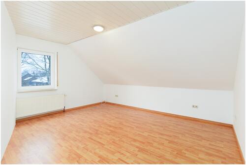 Wohnzimmer - Dachgeschoßwohnung mit 62,00 m&sup2; in Ostrhauderfehn zur Miete