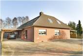 Strassenansicht - 14 Zimmer Zweifamilienhaus zum Kaufen in Ostrhauderfehn