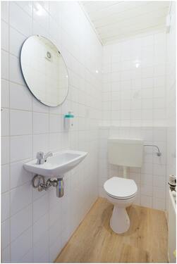 Gäste-WC EG hinten - 