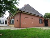 Hinteransicht - 7 Zimmer Bungalow zum Kaufen in Weener