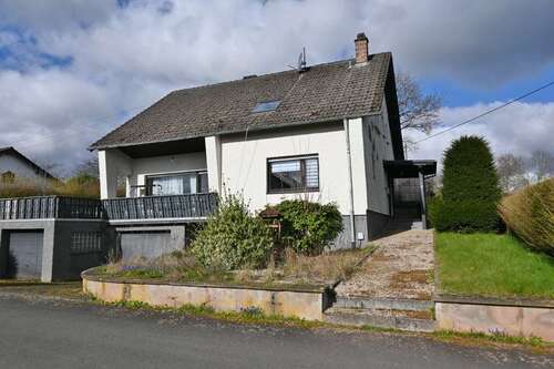 Foto - Haus zum Kaufen in Burbach 285.000,00 € 263 m²