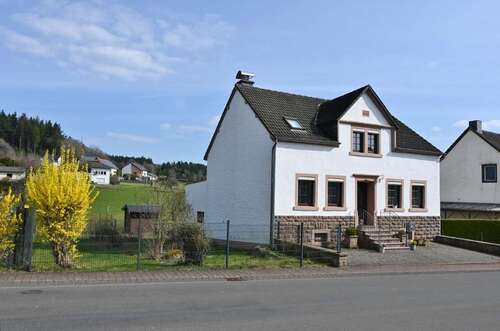 Foto - Haus zum Kaufen in Neuheilenbach 195.000,00 € 117 m²