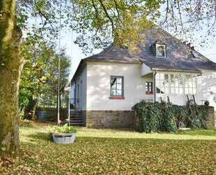 Haus zum Kaufen in Winterspelt-Elcherath 400.000,00 € 210 m²