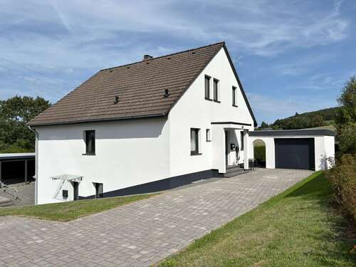 Foto - Haus zum Kaufen in Pronsfeld 390.000,00 € 195 m²