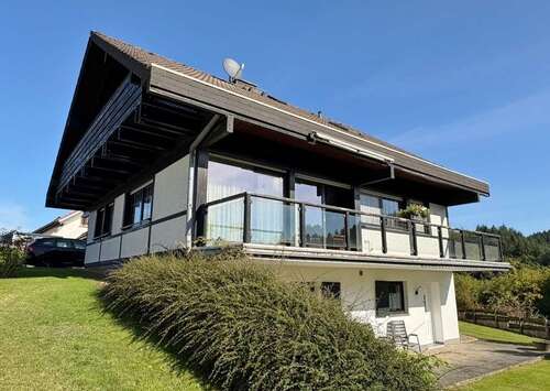 Foto - Haus zum Kaufen in Niederprüm 350.000,00 € 179 m²