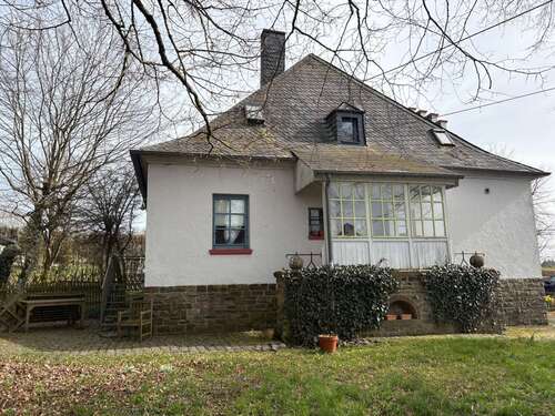 Foto - Haus zum Kaufen in Winterspelt-Elcherath 365.000,00 € 210 m²