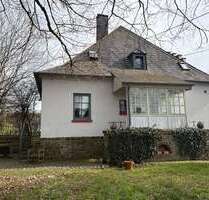 Haus zum Kaufen in Winterspelt-Elcherath 365.000,00 € 210 m²