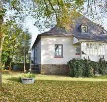 Haus zum Kaufen in Winterspelt-Elcherath 400.000,00 € 210 m²