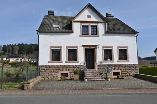 Foto - Haus zum Kaufen in Neuheilenbach 210.000,00 € 117 m²