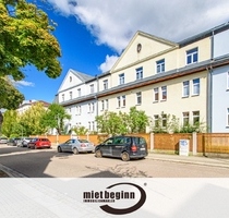 NEUES WANNENBAD MIT FENSTER & HANDTUCHHEIZKÖRPER – NEU GEFLIESTE KÜCHE – GUT GESCHNITTEN - Dresden Mickten-Kaditz