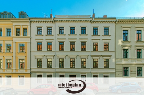 Hausansicht - NEUER BODENBELAG – NEUE TÜREN – FRISCH RENOVIERT – EINBAUKÜCHE