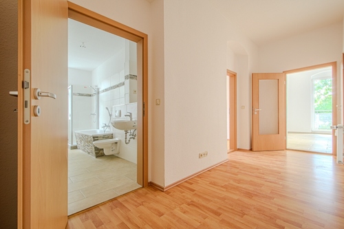 Flur - 2 Zimmer Etagenwohnung zur Miete in Dresden
