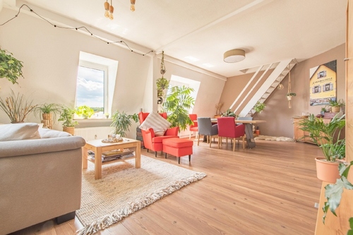 Wohnzimmer - 4 Zimmer Dachgeschoßwohnung in Dresden