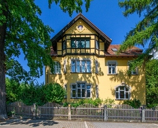 BLASEWITZ – BÜRO MIT 3 RÄUMEN – VILLA – PKW-PARKFLÄCHEN – NEUER BODENBELAG – RUHIG & ZENTRAL GELEGEN - Dresden