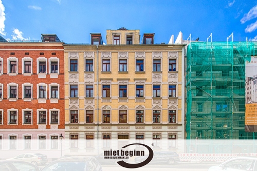 Hausansicht - BALKON – GUT GESCHNITTEN – ABSTELLKAMMER – WANNENBAD