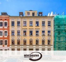 BALKON – GUT GESCHNITTEN – ABSTELLKAMMER – WANNENBAD - Chemnitz Schlosschemnitz