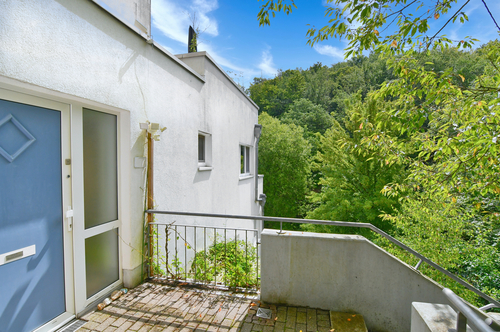 Eigener Eingang - 4 Zimmer Terrassenwohnung zum Kaufen in Eppstein