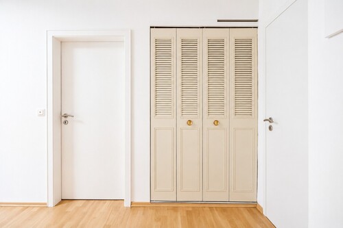 Wandschrank 1 - 