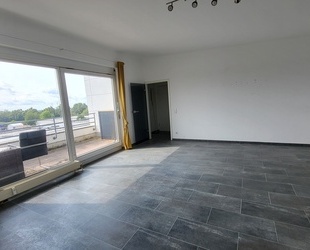 moderne Bürofläche mit wohnlichem Charakter - Balkon, Küche, Bad und Sauna ca. 96 m² - Flörsheim