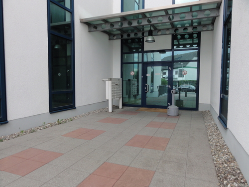 Eingang Gebäude - 