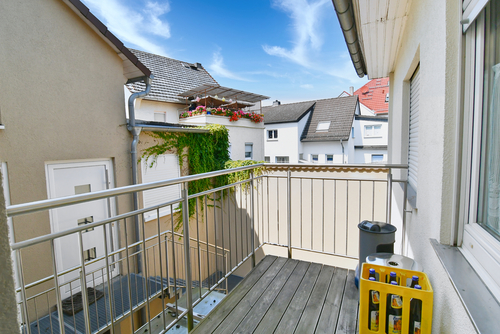 Hinterhof-Idylle - Moderne 4 Zi Maisonette mit 2 Schlafräumen mitten in Hornau