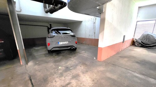 sehr großer TG-Platz - 