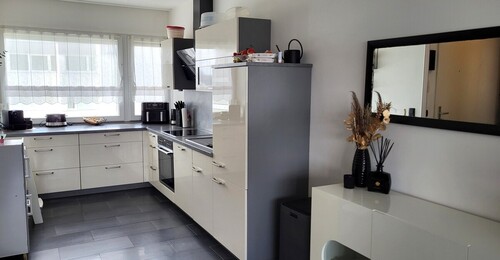 neuwertige Einbauküche - 