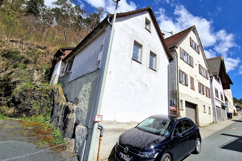 Ansicht Front - Top Angebot: 1 Grundstück, 3 Gebäude, bis zu 5 WE, davon 3 vermietet