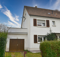 Tolles Grundstück mit REH, vollständige Sanierung notwendig, teilvermietet - Friedberg