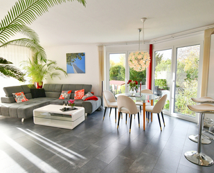 Schöne Wohnung mit 1a Infrastruktur + 2 TG Plätze - Kriftel