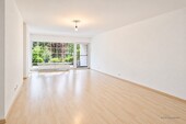 Großer Wohnbereich - 4.5 Zimmer Etagenwohnung zur Miete in Bad Soden
