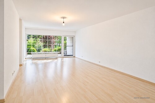 Großer Wohnbereich - 4.5 Zimmer Etagenwohnung zur Miete in Bad Soden