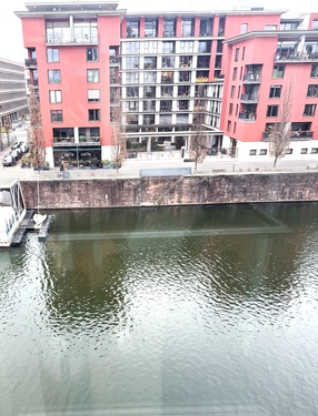 Blick aus dem Glasaufzug - 2 Zimmer Etagenwohnung zur Miete in Frankfurt