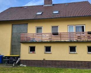4-Familienhaus in Dransfeld mit 5 Garagen