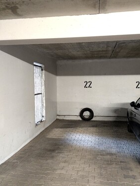 Tiefgaragenstellplatz - 