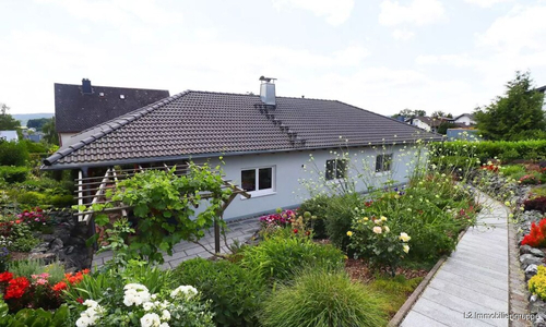 Foto - PROVISIONSFREI! Wohnträume werden wahr- Neuwertiger Bungalow im romantischen Kurort Bad Steben