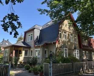 Grünes Paradies für Groß und Klein: Großzügige Doppelhaushälfte in absolut ruhiger Idylle - Weinböhla