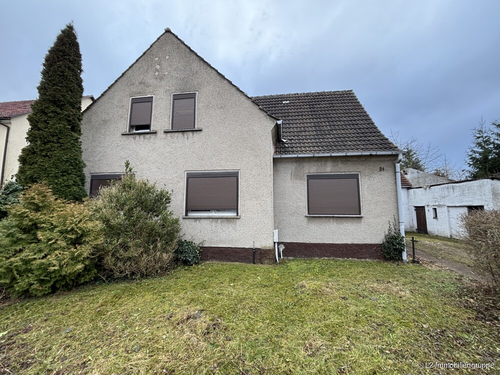 Hausansicht - 5 Zimmer Einfamilienhaus zum Kaufen in Uebigau-Wahrenbrück / Zinsdorf