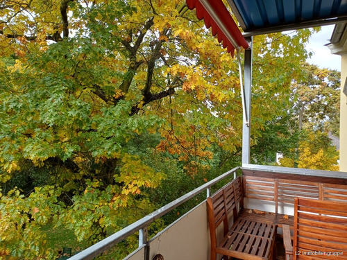 Balkon - Traumhafte 5-Zimmer Eigentumswohnung im Park in absoluter Bestlage am Waldrand