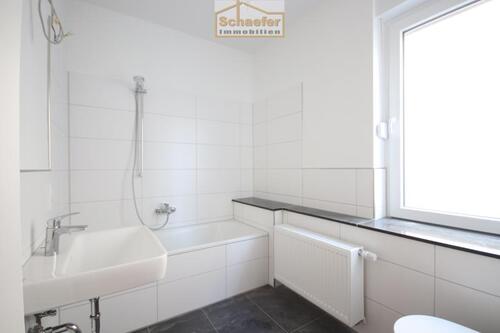 Bad - 12 Zimmer Mehrfamilienhaus, Wohnhaus in Werl