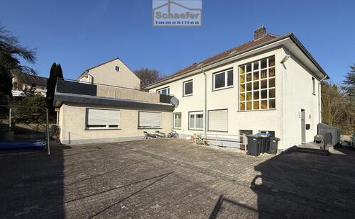 Südostansicht - 9 Zimmer Mehrfamilienhaus, Wohnhaus zum Kaufen in Niederntudorf