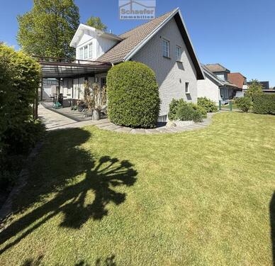 Rückansicht - RESERVIERT: Charmantes Einfamilienhaus mit Einliegerwohnung – bezugsfertig, vielseitig nutzbar und in ruhiger Lage im Zentralort