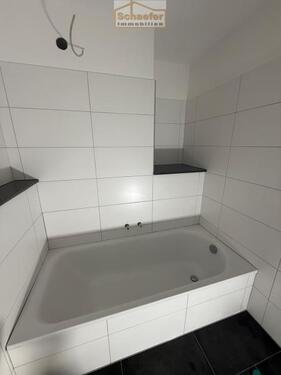 Bad - Etagenwohnung mit 74,00 m&sup2; in Soest zur Miete