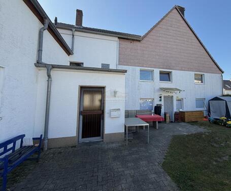 Eingangsbereich - RESERVIERT: Vermietete ETW in 2 Fam.- Haus sucht neuen Besitzer