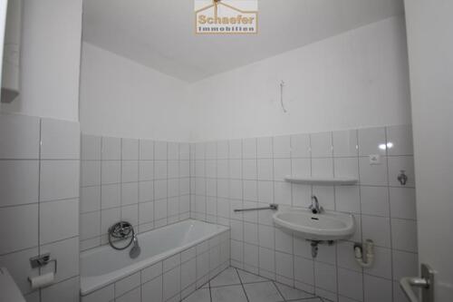 Bad mit Wanne - Etagenwohnung mit 92,00 m&sup2; in Soest zur Miete