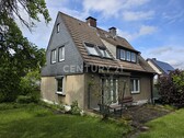 Gartenansicht - Viel Raum für Ihre Visionen: Zuhause und riesigem Garten in friedlicher Nachbarschaft